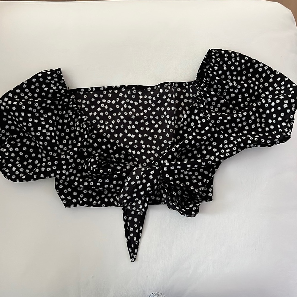 Ditsy Daisy Floral Crop Top